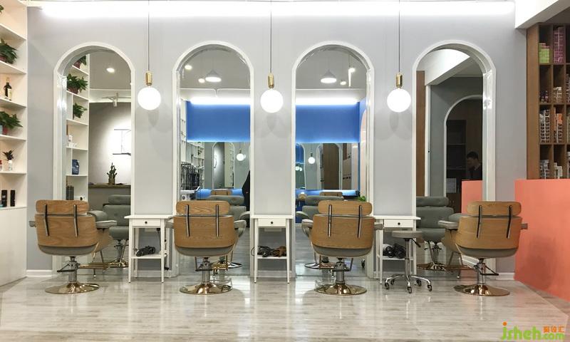 室內(nèi)設(shè)計師